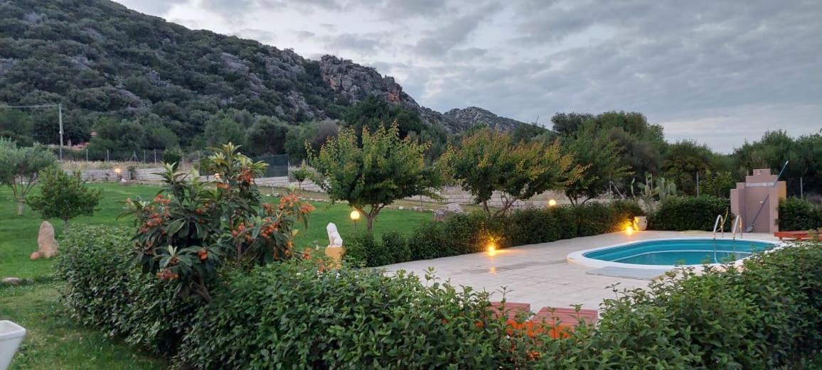 Villa Indipendente con PISCINA USO ESCLUSIVO Siniscola Exterior foto