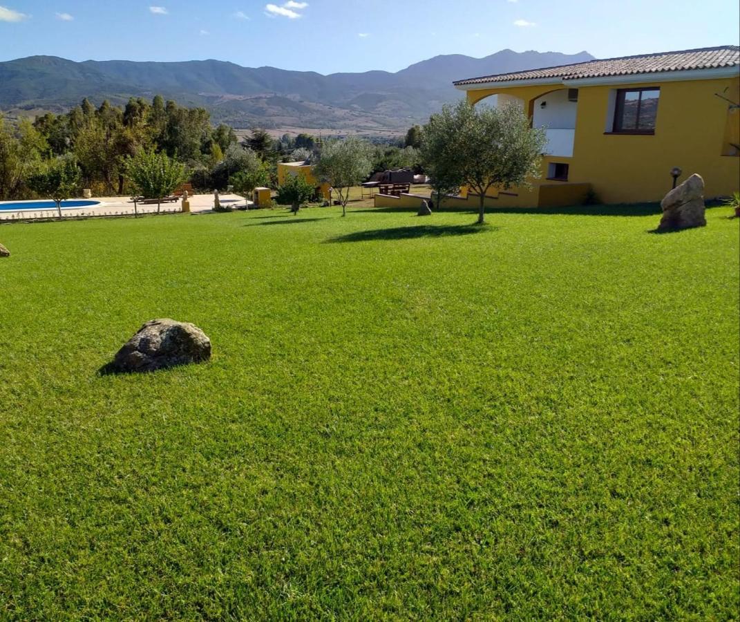 Villa Indipendente con PISCINA USO ESCLUSIVO Siniscola Exterior foto